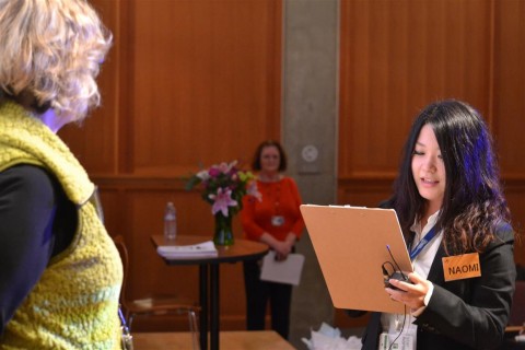 開会式では元気に学生の運天さんが、英語で挨拶をしてくれました。